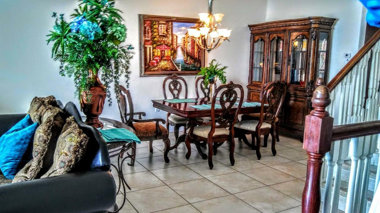 Mediterranean Three Story Beach Townhouse 圣徒皮特海滩 外观 照片