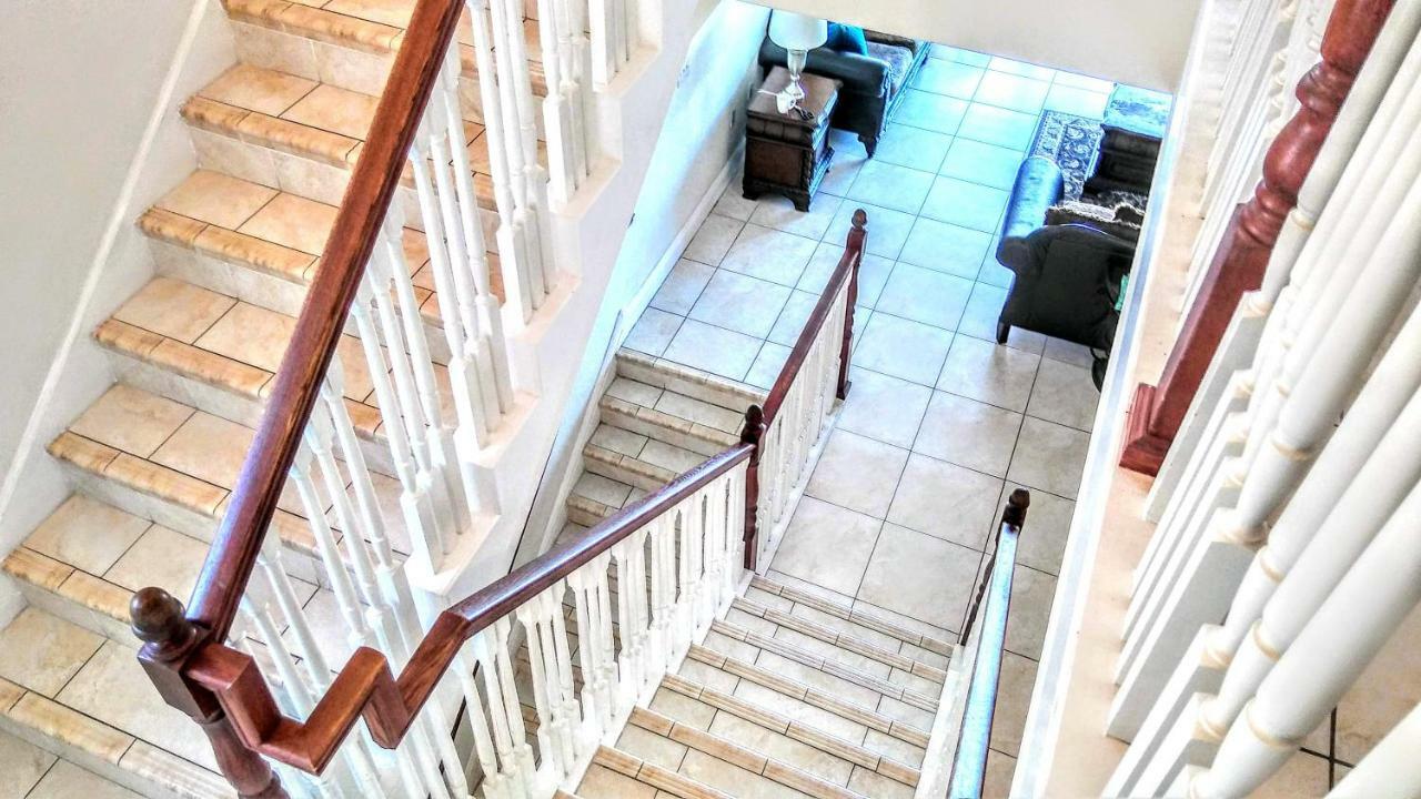 Mediterranean Three Story Beach Townhouse 圣徒皮特海滩 外观 照片