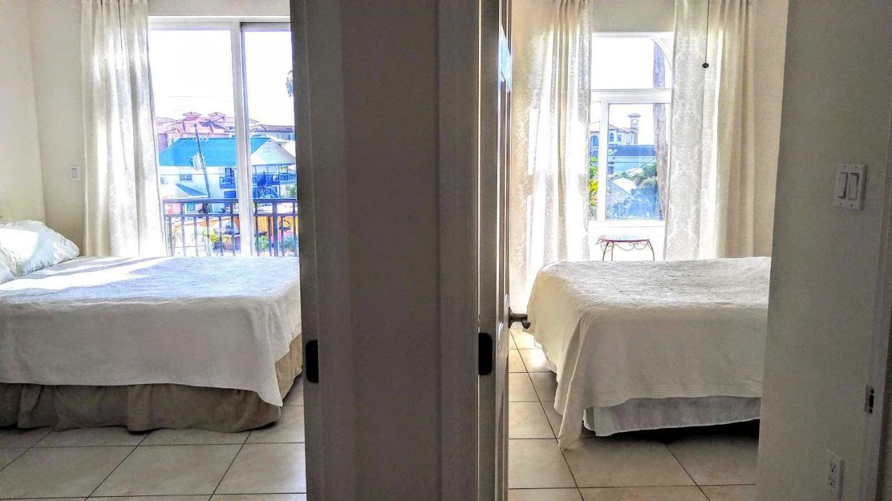 Mediterranean Three Story Beach Townhouse 圣徒皮特海滩 外观 照片