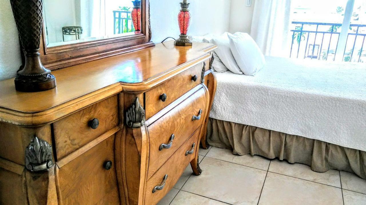 Mediterranean Three Story Beach Townhouse 圣徒皮特海滩 外观 照片