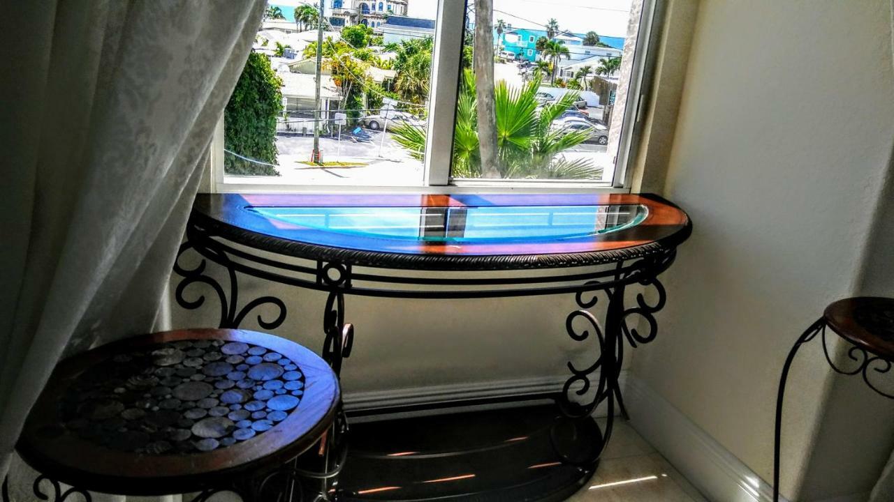 Mediterranean Three Story Beach Townhouse 圣徒皮特海滩 外观 照片